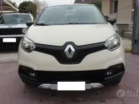 Usata Renault Captur Intens 90 CV (66 kW) 2017 Beige SUV