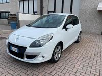 Usata Renault Scénic III Luxe 110 CV (80 kW) 2011 Bianco Monovolume