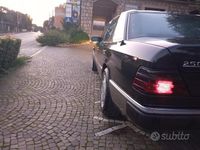 Usata Mercedes E250 1990 Grigio Berlina