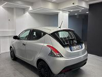 Usata Lancia Ypsilon S 70 CV (51 kW) 2020 Argento Utilitaria