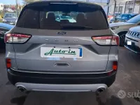 Occasion Ford Kuga 120 ch (88 kW) 2022 Gris SUV