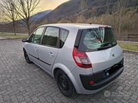 Usata Renault Scénic II 120 CV (88 kW) 2004 Monovolume