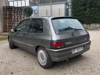 Usata Renault Clio 137 CV (100 kW) 1995 Grigio Utilitaria