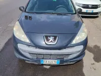 Usata Peugeot 206 60 CV (44 kW) 2010 Viola Berlina