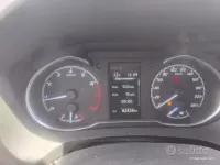 Begagnad Toyota Yaris 69 HK (50 kW) 2018 Röd Sedan