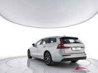 Käytetty Volvo V60 R-Design 150 HP (110 kW) 2020 Harmaa Farmari