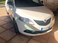 Usata Lancia Ypsilon 69 CV (50 kW) 2019 Bianco Utilitaria