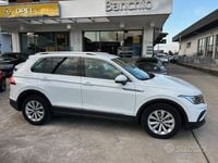 Usata VW Tiguan Life 131 CV (96 kW) 2022 Bianco SUV