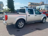 Usata Nissan Navara 174 CV (127 kW) 2005 Grigio Pick-up