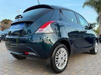 Usata Lancia Ypsilon 69 CV (50 kW) 2017 Blu Utilitaria