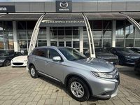 Usata Mitsubishi Outlander Intense 150 CV (110 kW) 2016 Argento SUV