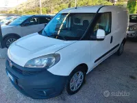 Usata Fiat Doblò 105 CV (77 kW) 2016 Bianco Monovolume