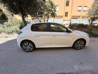 Usata Peugeot 208 100 CV (73 kW) 2023 Bianco Utilitaria
