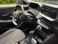 Usata Peugeot 208 Allure 101 CV (74 kW) 2024 Bianco Utilitaria