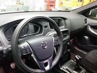 Usata Volvo V40 R-Design Momentum 120 CV (88 kW) 2016 Bianco Berlina