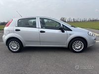 Usata Fiat Punto 69 CV (50 kW) 2018 Grigio Utilitaria