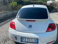 Usata VW Beetle 140 CV (102 kW) 2014 Bianco Utilitaria