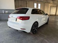 Usata Audi A3 Ambiente 150 CV (110 kW) 2019 Bianco pastello Berlina