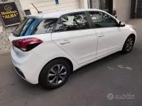 Usata Hyundai i20 75 CV (55 kW) 2019 Bianco Utilitaria