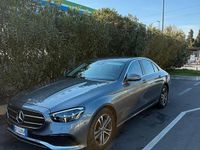 Usata Mercedes E200 Business 160 CV (117 kW) 2023 Grigio Berlina