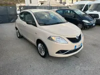 Usata Lancia Ypsilon Gold 69 CV (50 kW) 2017 Utilitaria