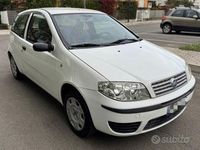 Usata Fiat Punto Dynamic 60 CV (44 kW) 2004 Bianco Utilitaria