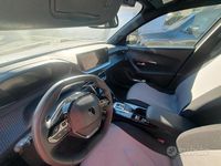 Usata Peugeot 2008 Allure 131 CV (96 kW) 2023 Bianco SUV