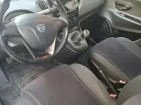 Usata Lancia Ypsilon 69 CV (50 kW) 2015 Grigio Utilitaria