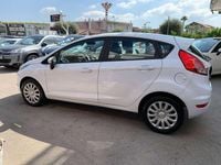 Usata Ford Fiesta 96 CV (70 kW) 2016 Bianco Utilitaria