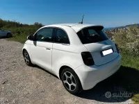 Begagnad Fiat 500e 42 kW (58 HK) 2021 Vit Halvkombi