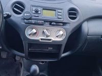 Usata Toyota Yaris 65 CV (47 kW) 2003 Utilitaria