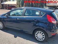 Usata Ford Fiesta Business Edition 75 CV (55 kW) 2016 Blu pastello Utilitaria