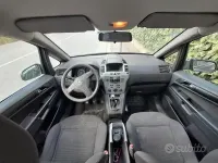 Usata Opel Zafira 110 CV (80 kW) 2009 Nero Monovolume