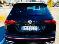 Usata VW Tiguan R-line 150 CV (110 kW) 2023 Nero SUV