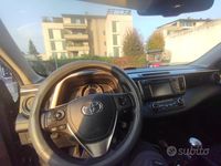 Usata Toyota RAV4 Active 124 CV (91 kW) 2015 Blu Berlina