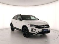 Usata VW T-Roc Style 150 CV (110 kW) 2023 Pure white nero SUV