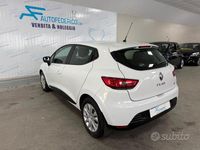 Usado Renault Clio IV 75 CV (55 kW) 2015 Blanco Berlina