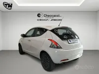 Begagnad Lancia Ypsilon Gold 69 HK (50 kW) 2018 Vit Halvkombi