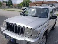 Usata Jeep Commander Limited 218 CV (160 kW) 2007 Grigio SUV