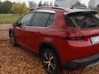 Używany Peugeot 2008 Allure 102 KM (75 kW) 2019 Czerwony SUV
