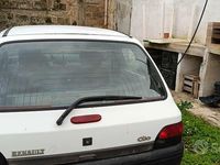 Occasion Renault Clio 64 ch (47 kW) 1997 Blanc Van