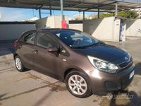 Usata Kia Rio 2013 Marrone Utilitaria