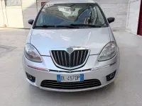 Usata Lancia Musa 90 CV (66 kW) 2008 Argento Monovolume