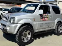 Usata Suzuki Jimny 82 CV (60 kW) 2002 Grigio SUV