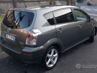 Usata Toyota Corolla Verso 2007 Grigio Monovolume