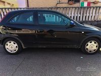 Usata Opel Corsa 58 CV (42 kW) 2001 Nero Utilitaria