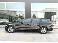 Usata Volvo V60 145 CV (106 kW) 2022 Nero Station wagon