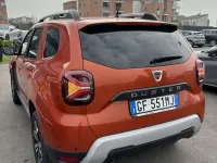 Usata Dacia Duster Prestige 101 CV (74 kW) 2021 Arancione SUV
