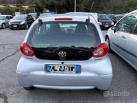 Usata Toyota Aygo Sol 67 CV (49 kW) 2007 Grigio Utilitaria