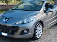 Usata Peugeot 207 CC 110 CV (80 kW) 2011 Grigio Cabrio